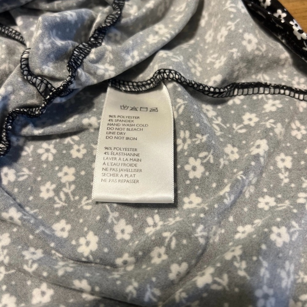 Urban Outfitters Black and White Floral Dress - Picture 5 of 5